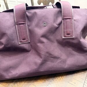 lululemon athletica Plum Travel Tote